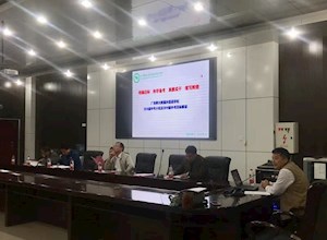我校举行2019届中考备考会