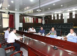 自治区教育厅资助办领导到我校指导工作