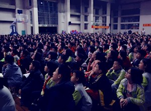 “我们离文明交通有多远”   ——我校开展文明交通安全教育讲座